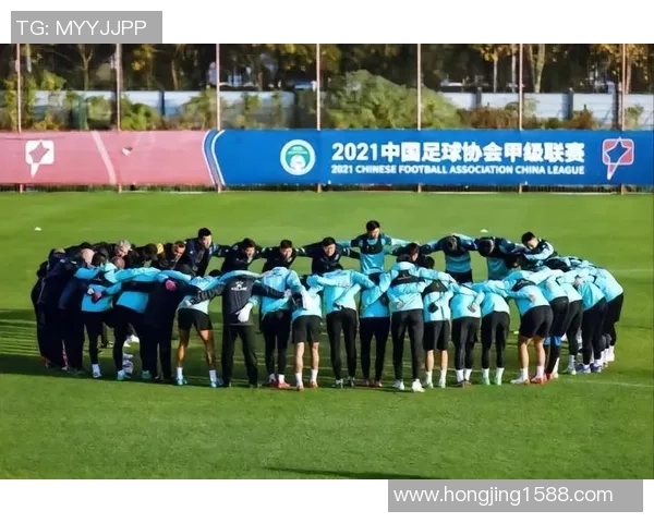 上海羽毛球队在杯赛中以63分稳居积分榜首位展现强劲实力